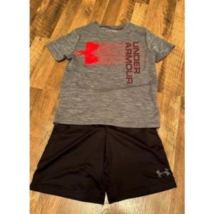 Boys Small Under Armour Set, Great Condition!!!